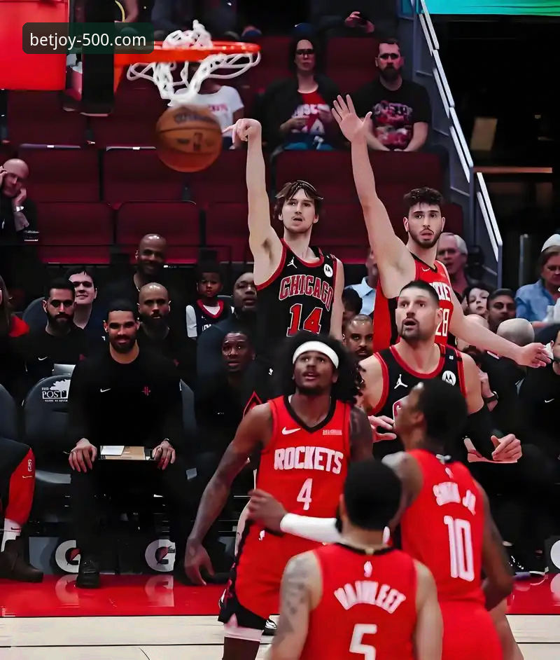 火箭主场大胜尼克斯：一场攻防节奏的全面解析与观赛新体验